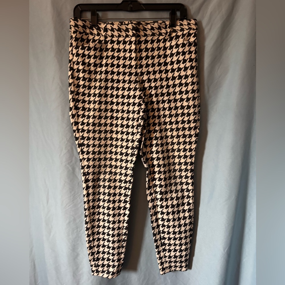 The Limited Classic Houndstooth Ankle Pants
